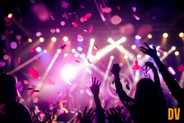 auf eine Party gehen